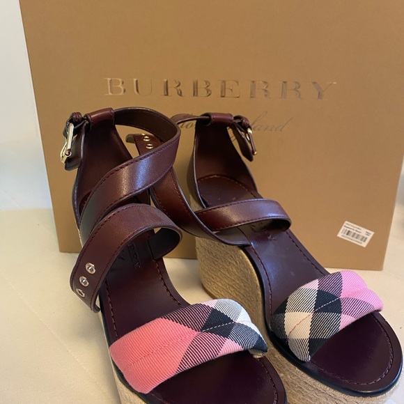 Burberry Platform Espadrille Wedge Sandals ! - Picture 7 of 8